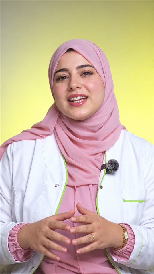 Avatar IA : professionnelle de santé en blouse et hijab